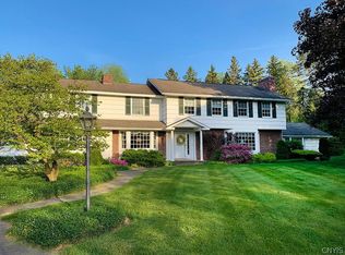 4 Little Fox Cir, Fayetteville, NY 13066