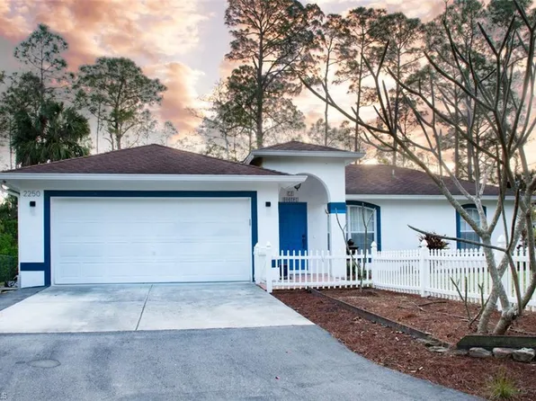 2250 Della DR, NAPLES, FL 34117