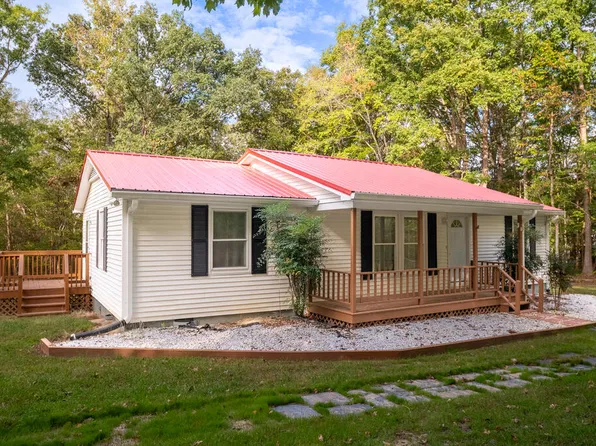 3895 Trottinridge Rd, Red Oak, VA 23964