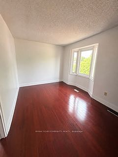 5th image of 45 Vodden St W