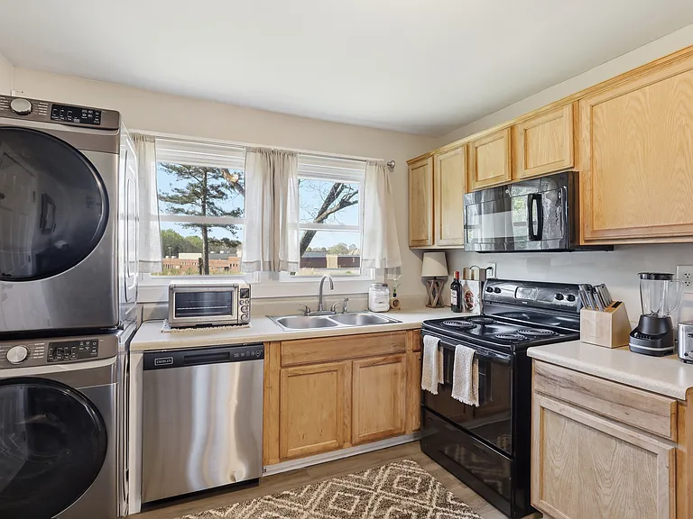 612 Crescent Dr — Photo 19