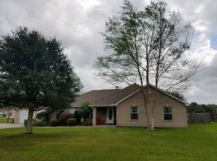 83 Navajo Dr, Picayune, MS 39466
