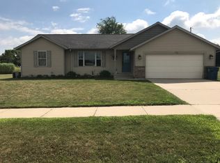 804 N Michigan Ave, Fremont, MI 49412