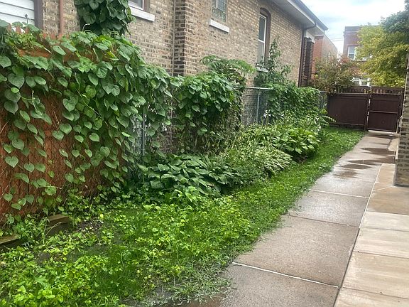 2nd image of 1903 Ridgeland Ave