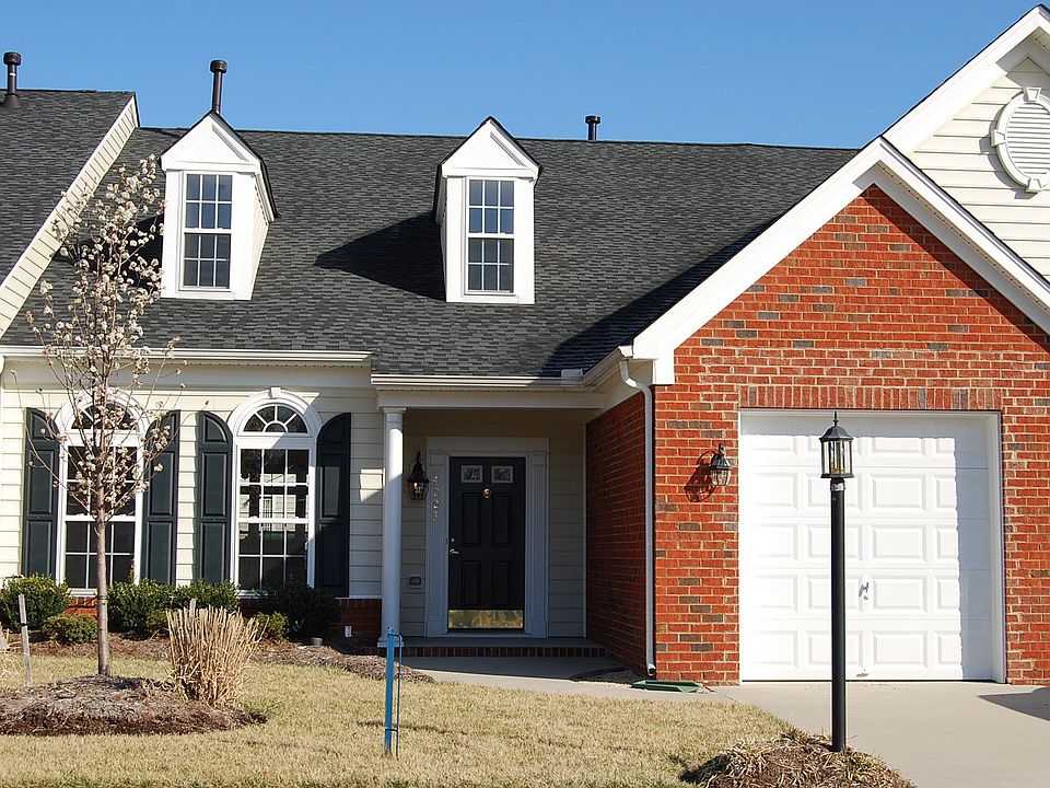 Front Elevation - 1-Car Garage