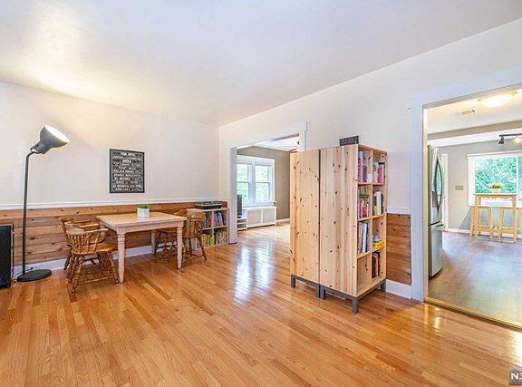 3rd image of 73 Vreeland Ave