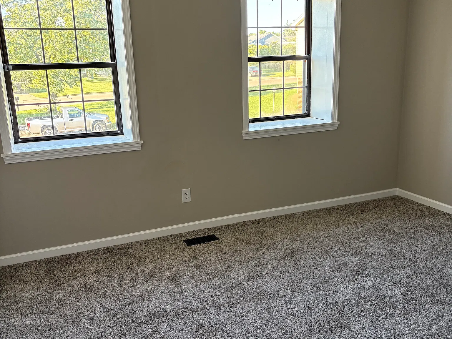 2 bed, 1.5 bath, $1,200 — Photo 4