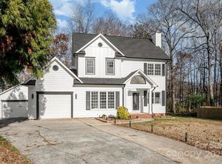 2537 Amber Creste Ln, Charlotte, NC 28212