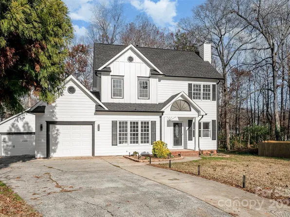 2537 Amber Creste Ln, Charlotte, NC 28212