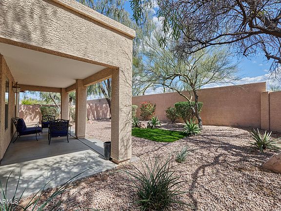 4th image of 28429 N 47th St