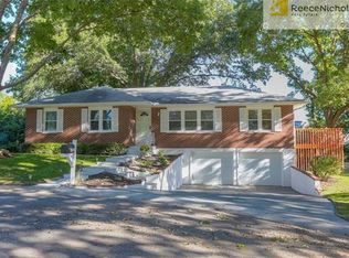 1457 S Forrest Ct, Liberty, MO 64068