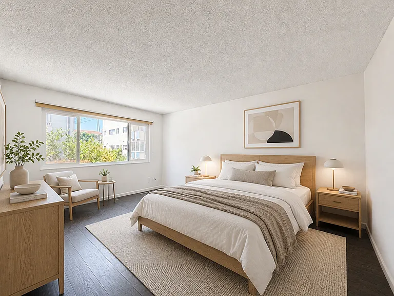 1111 Euclid St — Photo 13