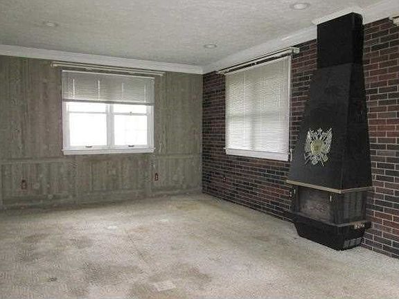 3rd image of 103 S 5th St