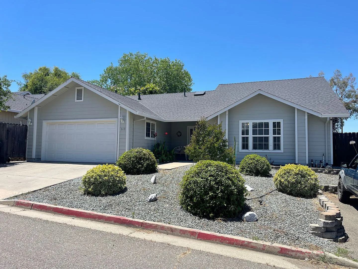 3br/2ba Home with Golf Course Access — Photo 1