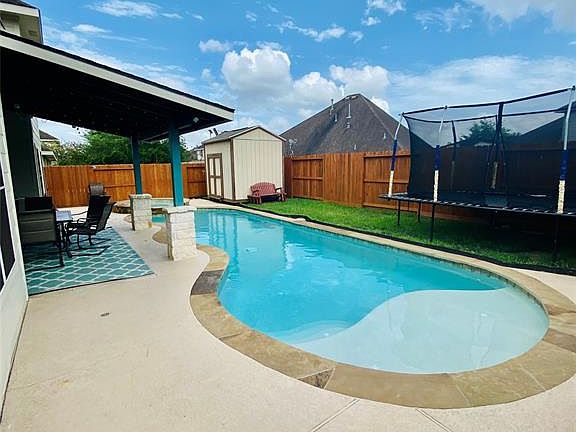 4th image of 2118 Sugar Hill Dr