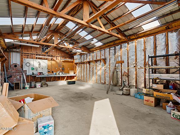 5th image of 130 Bliss Rd