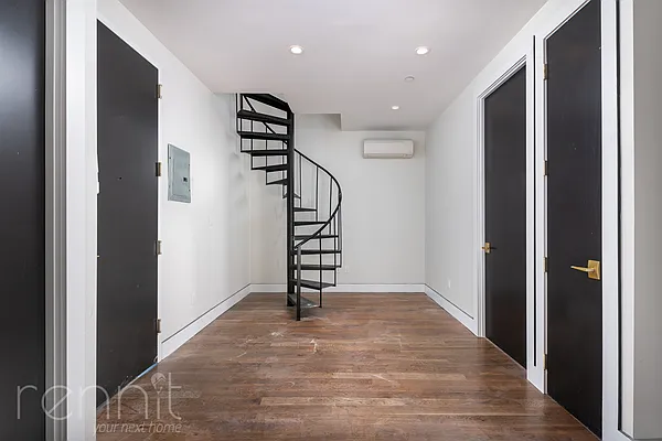 Rented by Rennit Inc. | media 12