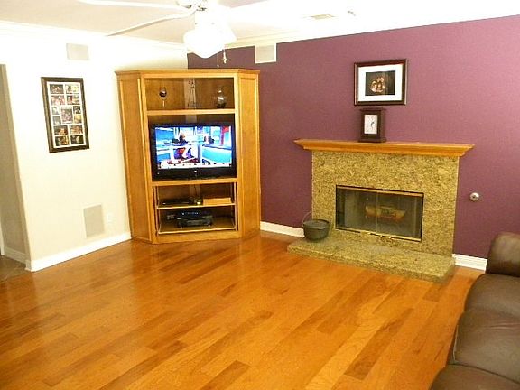 3rd image of 1342 Tamarisk Grove Dr
