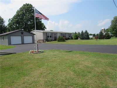 2422 S Lyndonville Rd, Lyndonville, NY, 14098