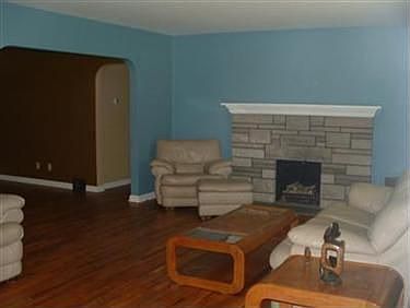 3rd image of 502 Iowa Ave
