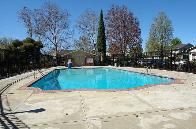 2nd image of 368 Rio Verde Pl APT 4