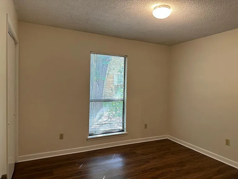 103 Denier Dr — Photo 12