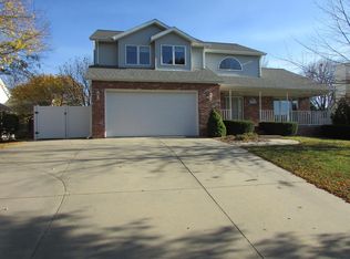 7633 Grand Oaks Cir, Lincoln, NE 68516