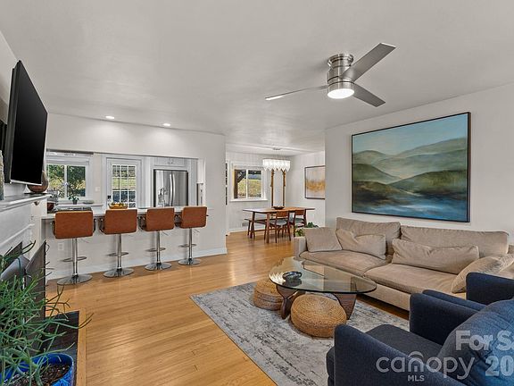 5th image of 50 Midland Dr