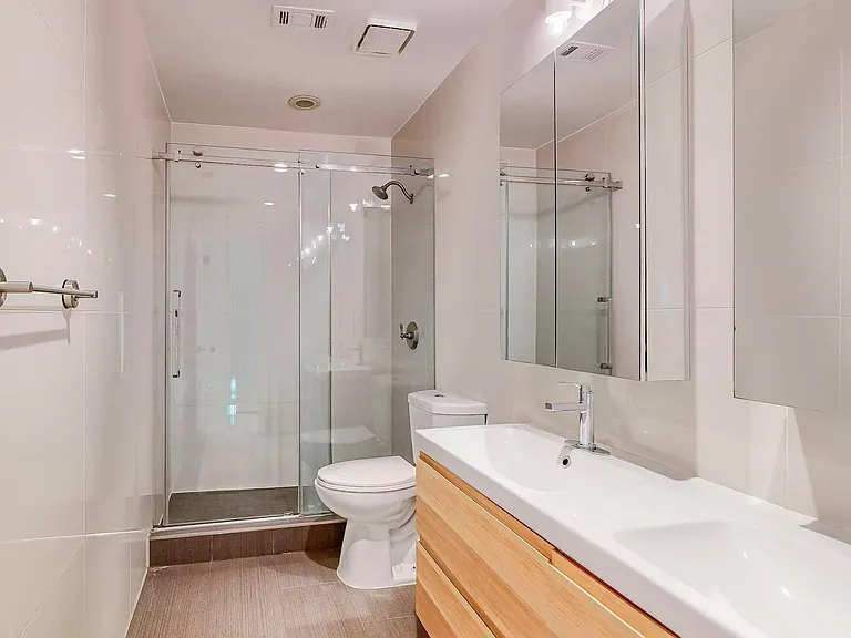 811 Oakway Ct — Photo 26
