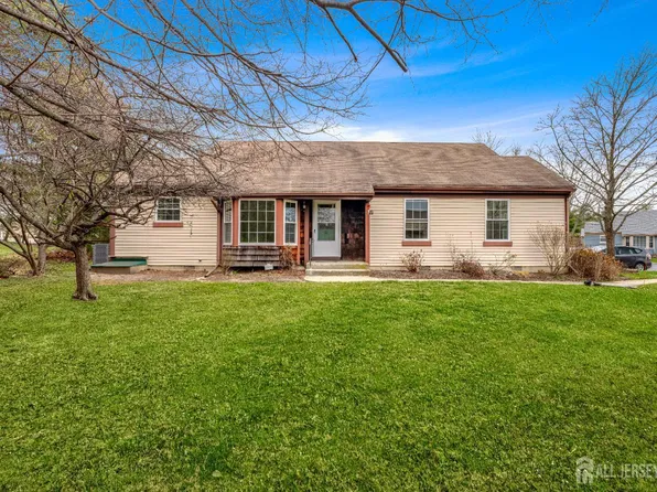 153B Concordia Cir, Monroe Township, NJ 08831