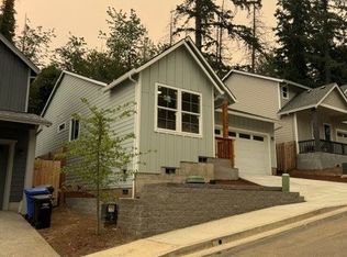 2240 NE 207th Pl, Fairview, OR 97024