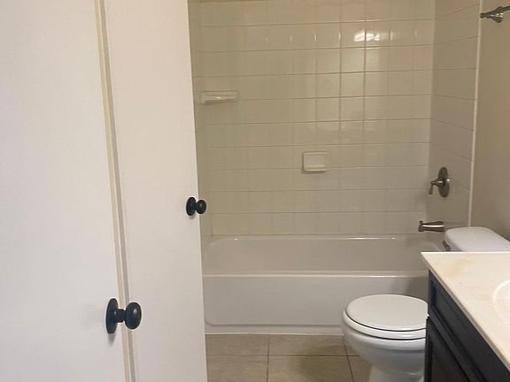 4th image of 428 Old Cannon Way