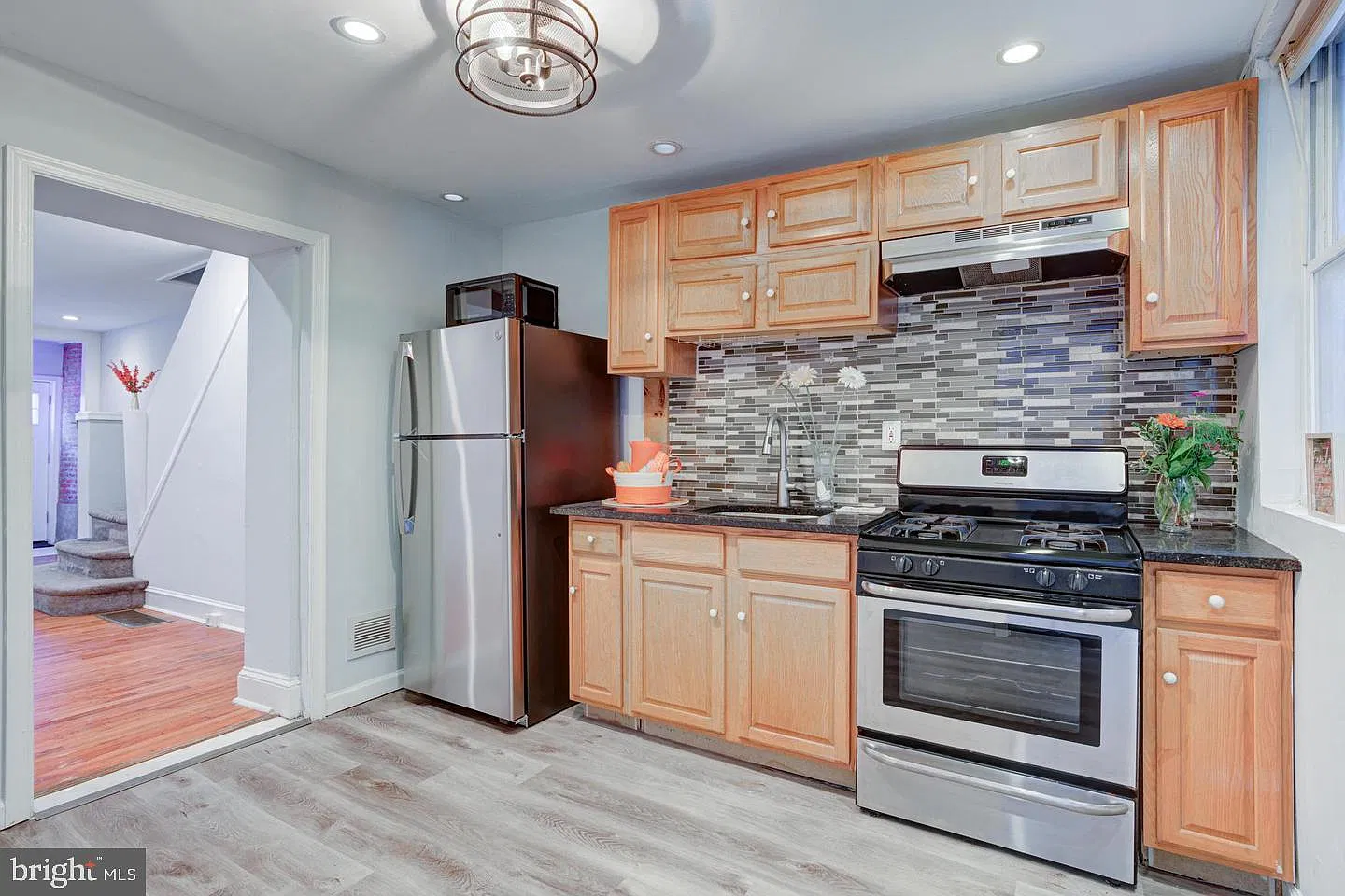 3 bed, 1.5 bath, 1114 sqft, $1,725 — Photo 4