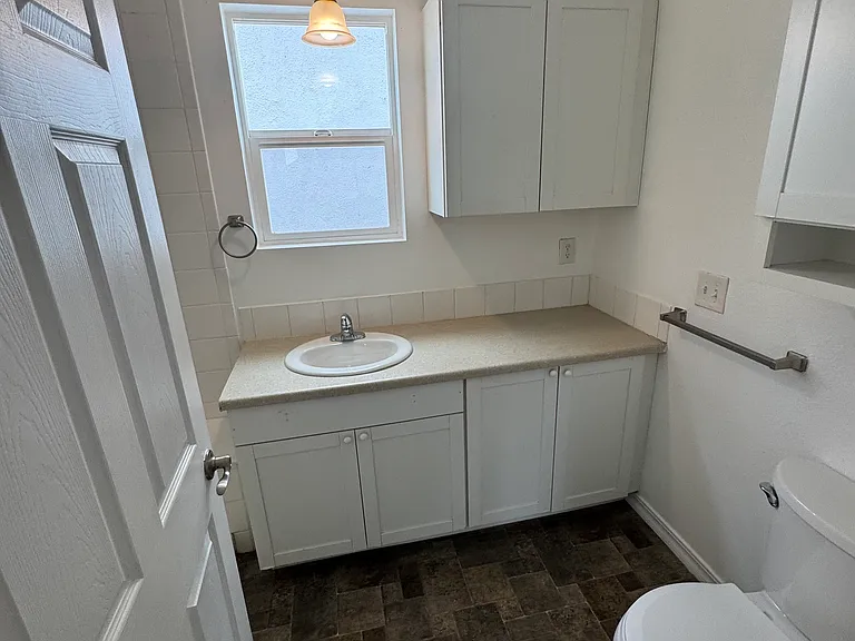 1338 Pine St — Photo 7