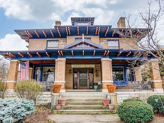 3rd image of 270 E Schantz Ave