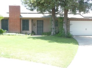1645 S Tipton Ct, Visalia, CA 93292
