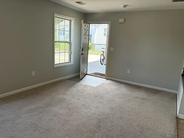 1024 Danielle Ct #3 — Photo 7