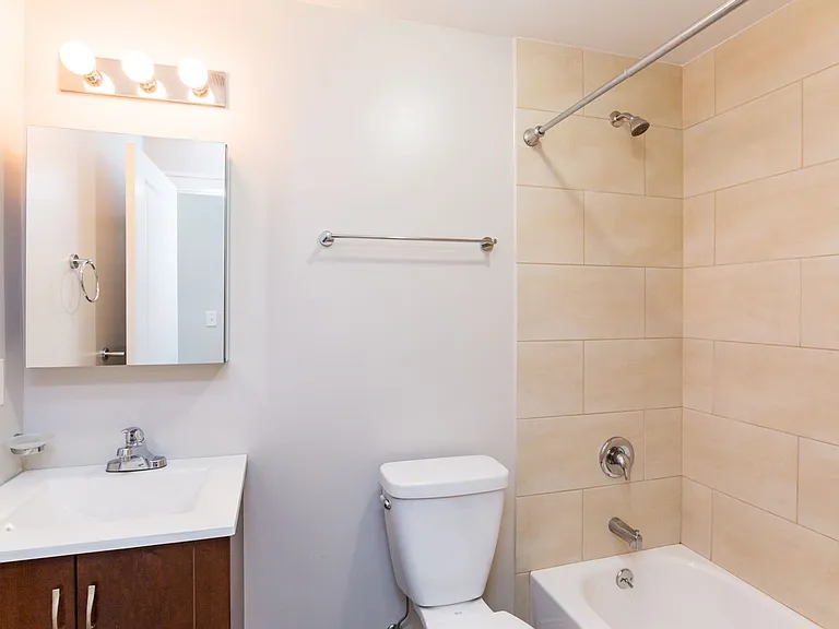 Portage Park Theater Apartments — Photo 36