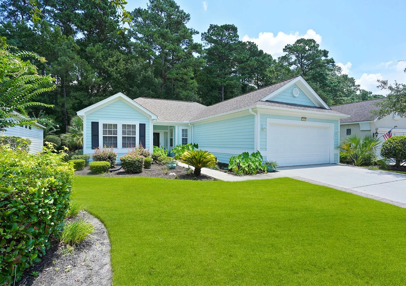 "Charming 2-Bedroom Retreat with 2 Full Baths with Den in Sun City 211 Hampton Circle" — Photo 4