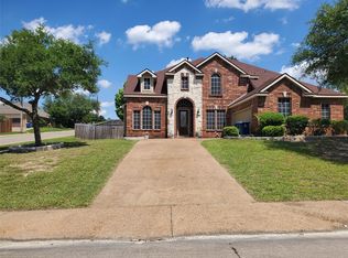 950 Marisa Ln, Desoto, TX 75115