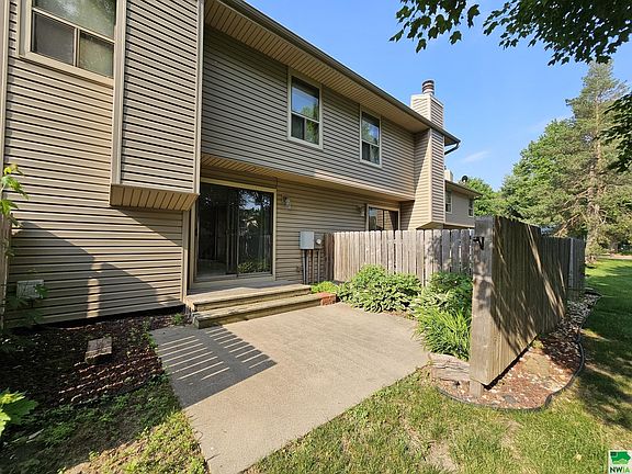 3rd image of 2904 S Cedar St APT 4