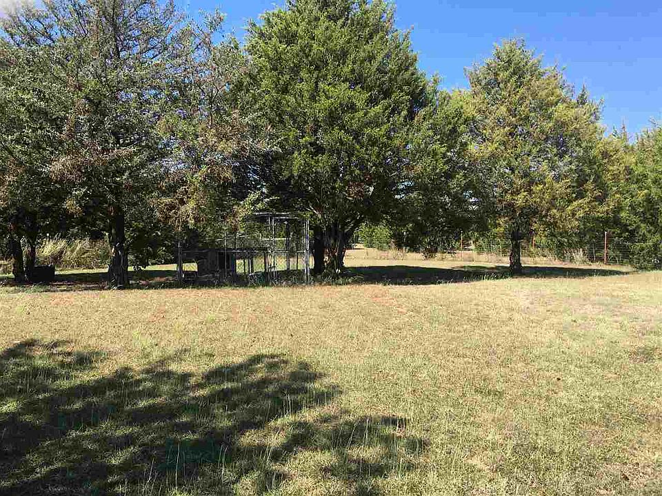 2nd image of 7909 Cedar Hill Dr