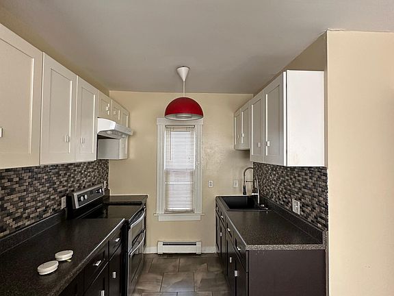 4th image of 371 Norton St #1-0
