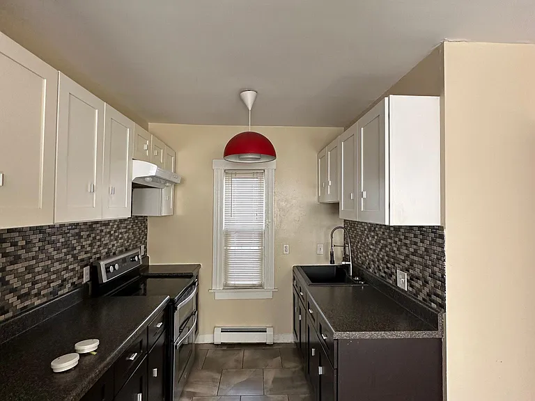 371 Norton St #1-0 — Photo 4