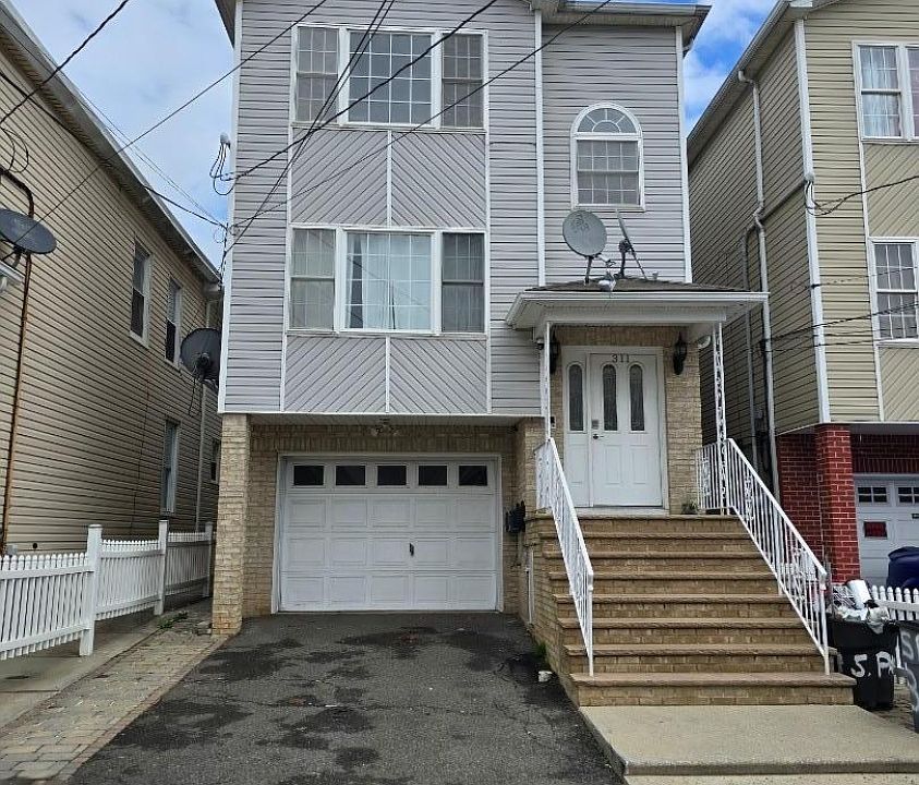 1st image of 311 S Park St
