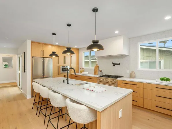 219 W Acacia Ave, El Segundo, CA 90245