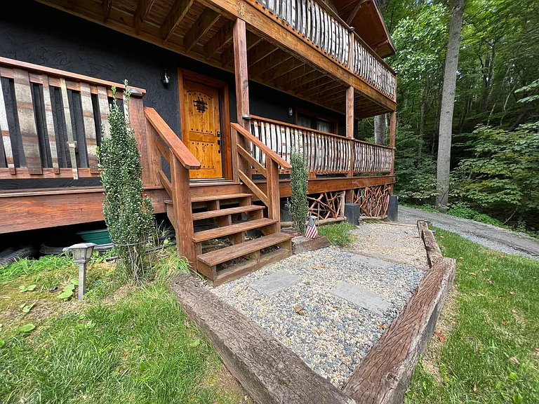 701 Berry Rd — Photo 22