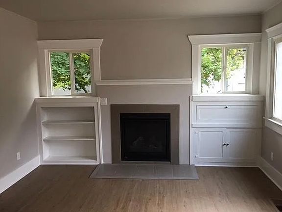 2nd image of 971 Siskiyou Blvd #1