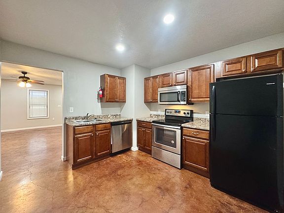 2nd image of 1423 McLain St #18