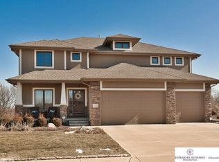 5725 S 239th St, Elkhorn, NE 68022